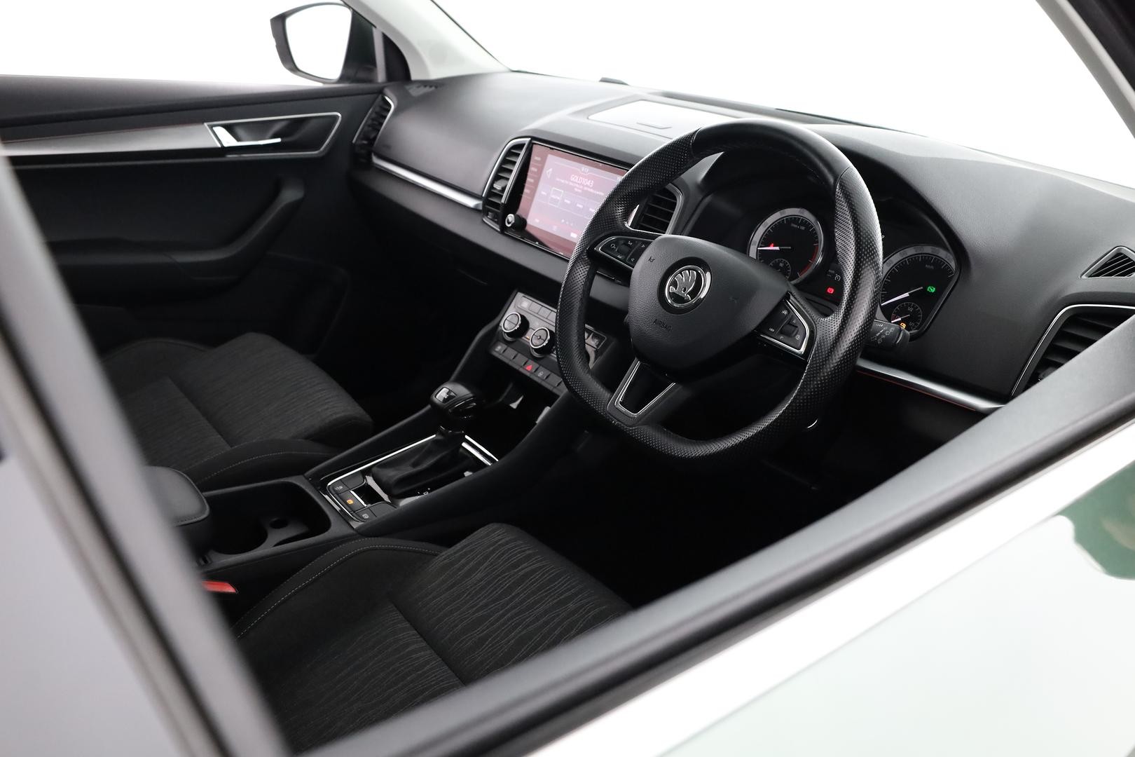 Skoda Karoq image 4