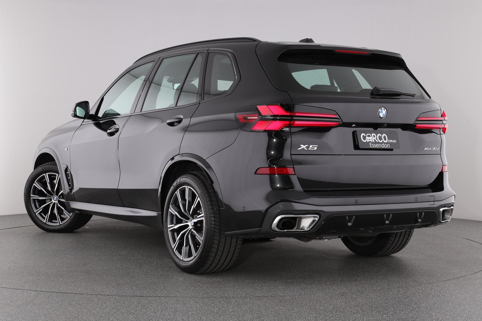 BMW X5 image 2