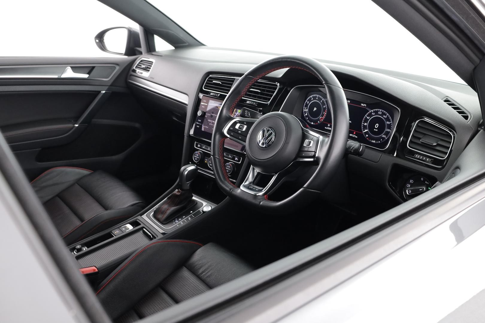 Volkswagen Golf image 4