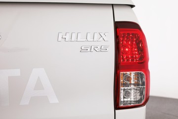 https://dvg-vehicle-assets.s3.amazonaws.com/C002181/9r7ewtrtjymxxzdhjh6akkdnt.jpg