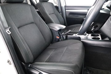 https://dvg-vehicle-assets.s3.amazonaws.com/C002181/ei27ypjbea2zowmh137bwlbdi.jpg