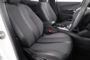 https://dvg-vehicle-assets.s3.amazonaws.com/C002190/9hke5sb6va7vzntykbql29y46.jpg
