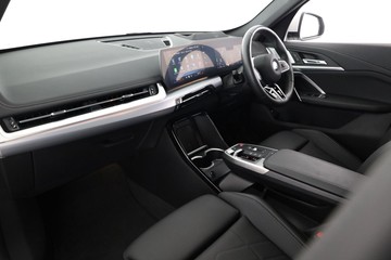 https://dvg-vehicle-assets.s3.amazonaws.com/C002206/3m7m5x8tqv7obxydujbaqgo72.jpg