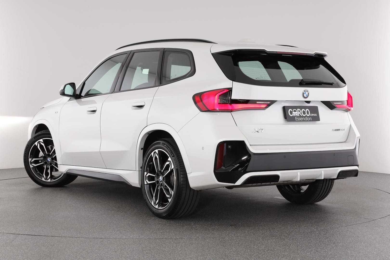 BMW X1 image 2