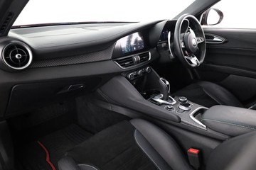 https://dvg-vehicle-assets.s3.amazonaws.com/C002216/1m87lxyn1n7wqzfuke55x3lwg.jpg