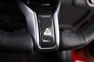 https://dvg-vehicle-assets.s3.amazonaws.com/C002216/2dcl6d9nmb97gu5m51wxmgnag.jpg