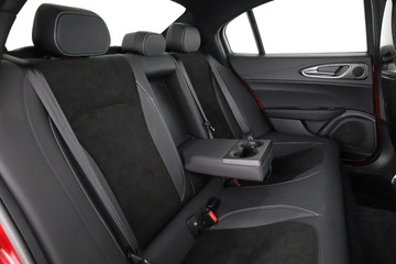 https://dvg-vehicle-assets.s3.amazonaws.com/C002216/393yi2k4subwuzypya7xvsy36.jpg