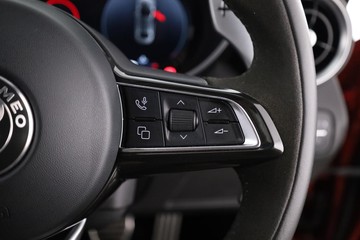 https://dvg-vehicle-assets.s3.amazonaws.com/C002216/cxwsvnp8l67oindtp8l2muif6.jpg