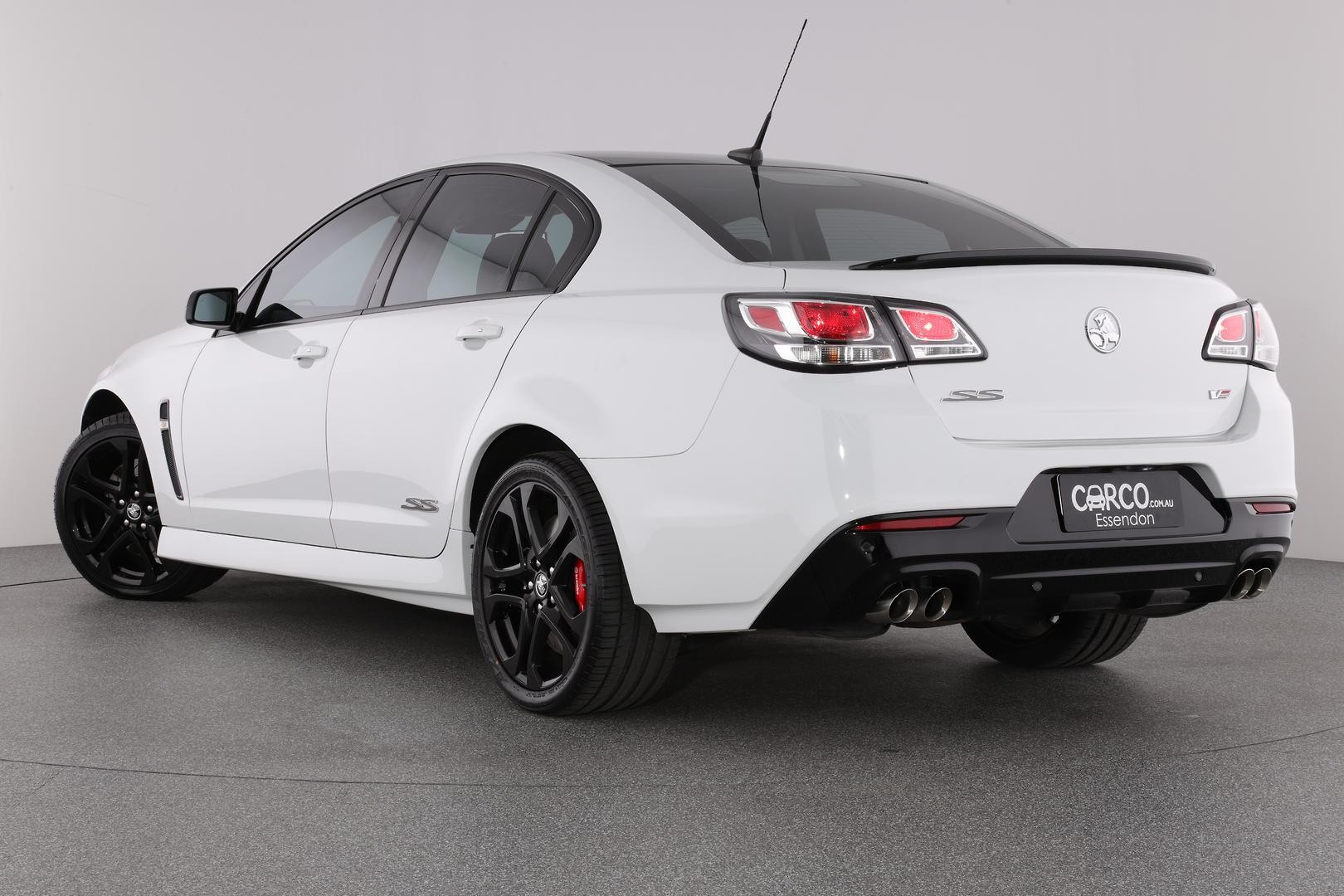 Holden Commodore image 2