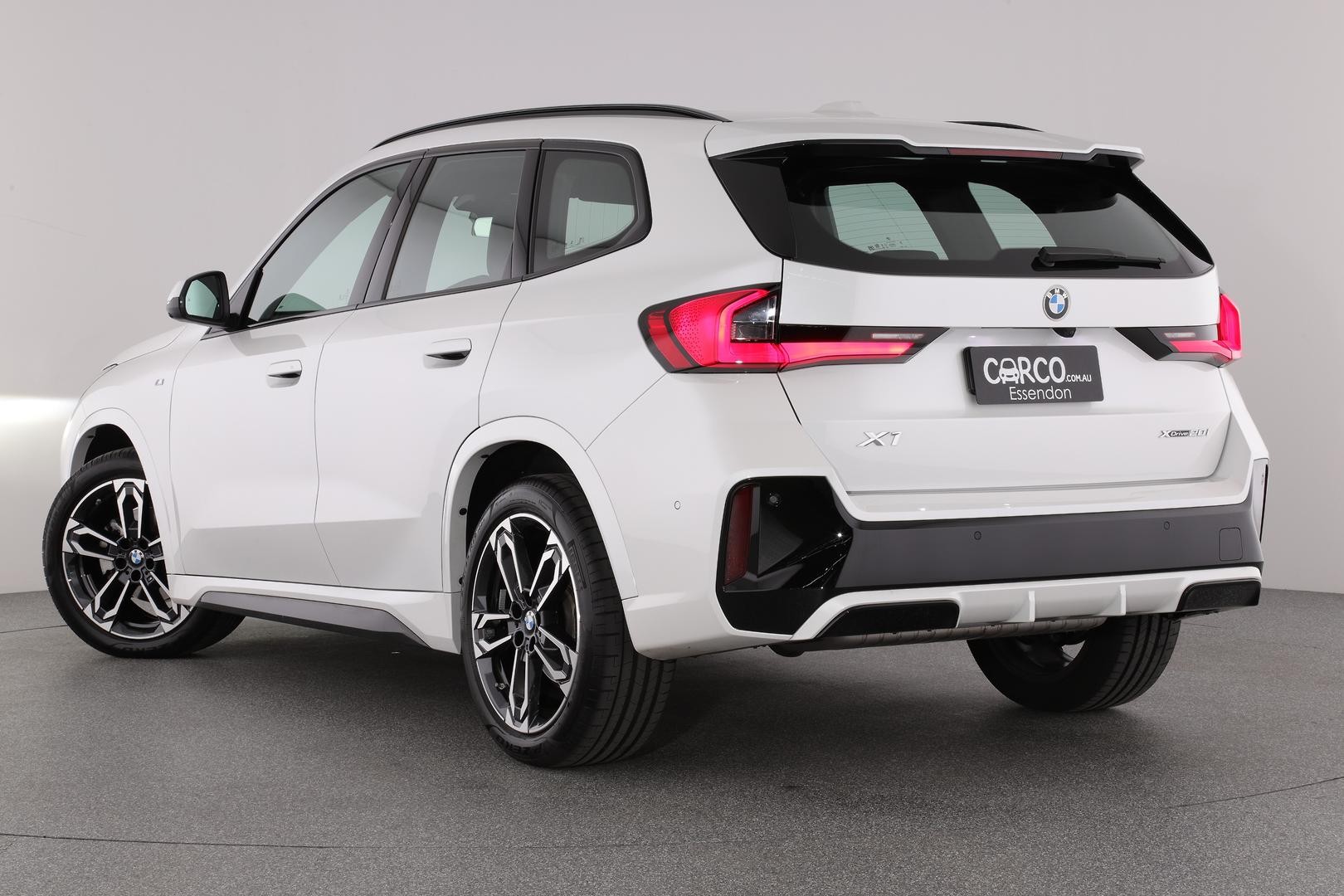 BMW X1 image 2