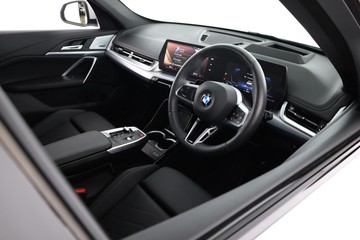 https://dvg-vehicle-assets.s3.amazonaws.com/C002245/e3k0ueas9mgdzoggtjwimgusj.jpg