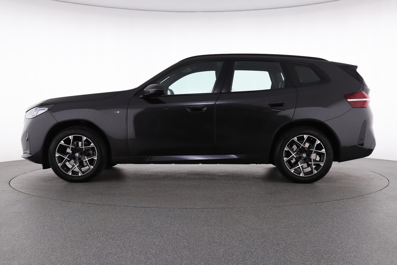 BMW X3 image 2
