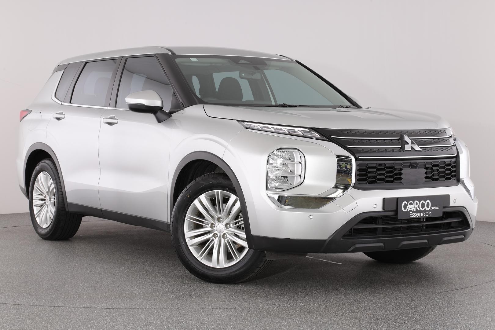 Mitsubishi Outlander image 1