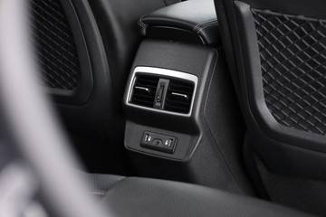 https://dvg-vehicle-assets.s3.amazonaws.com/C002286/e7a4j20qslkjxbfjnljgyb20o.jpg