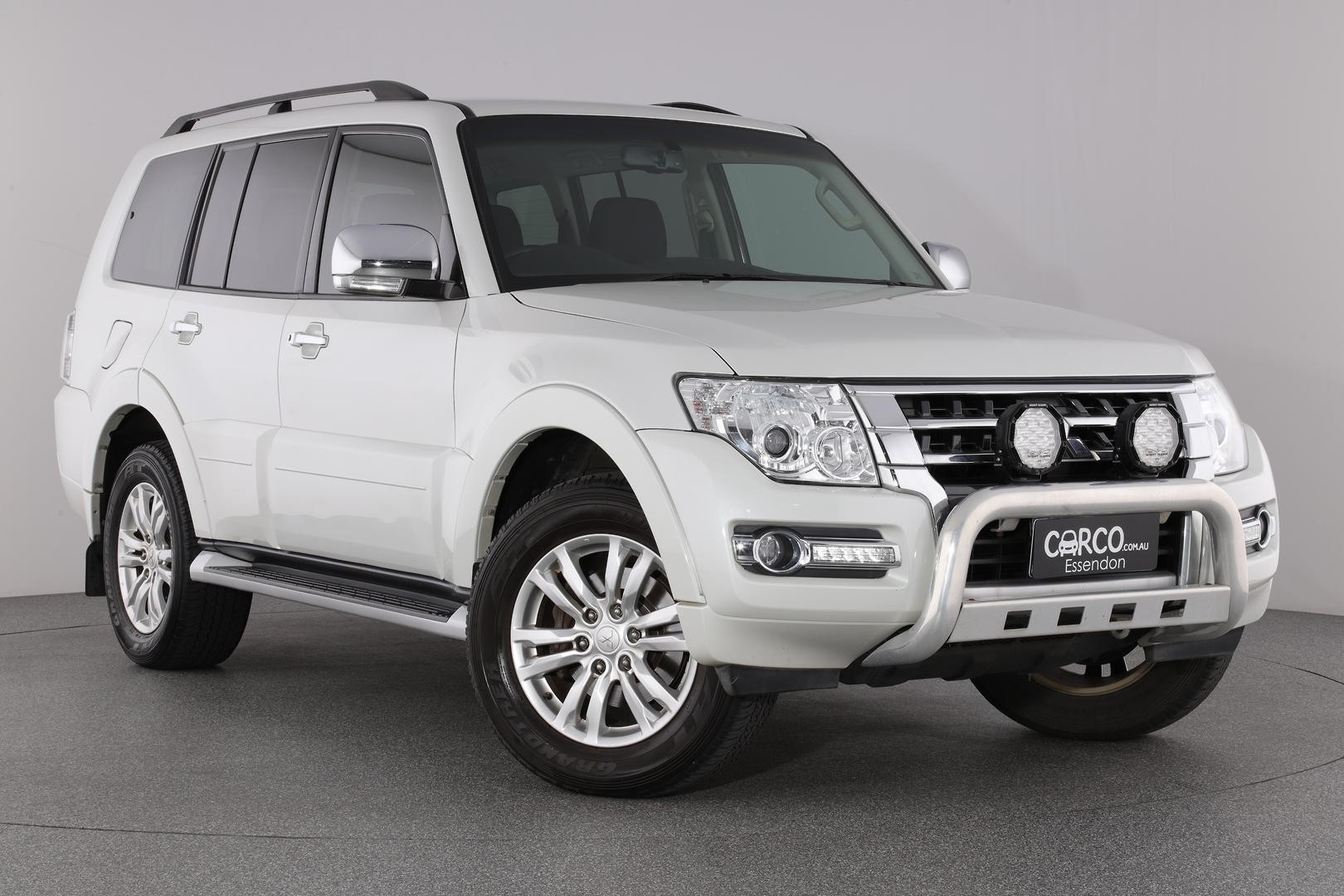 Mitsubishi Pajero image 1