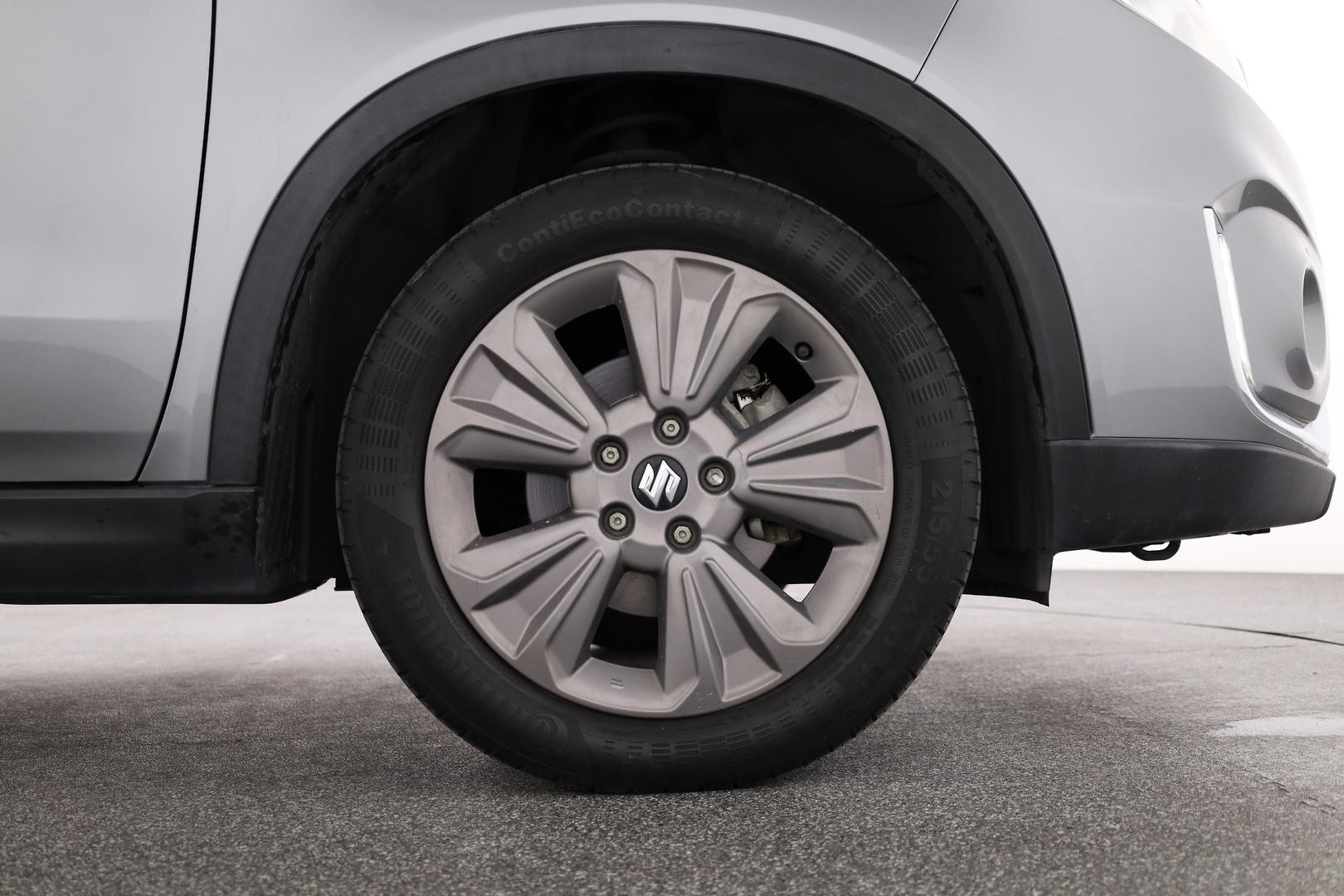 Suzuki Vitara image 3