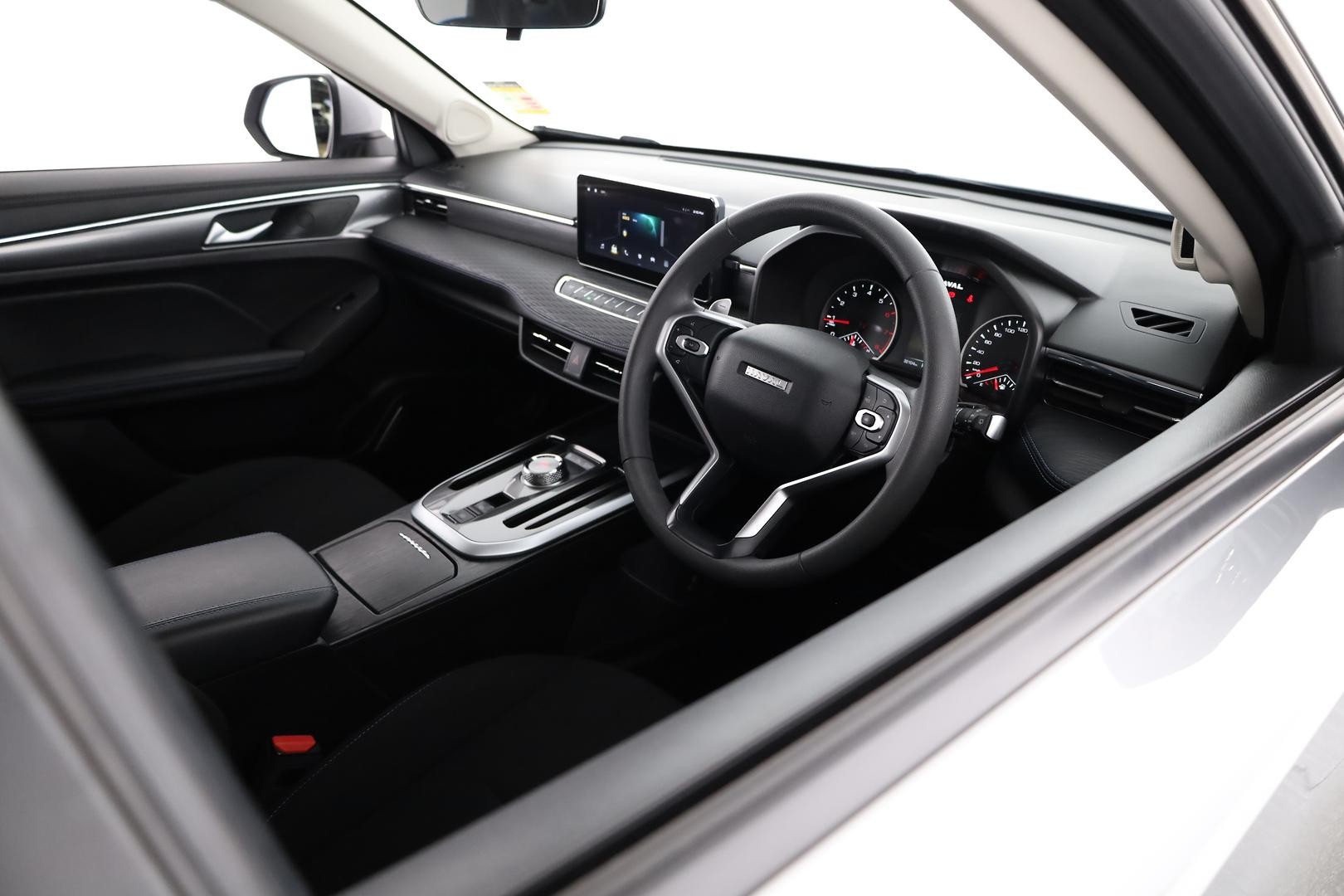 Gwm Haval Jolion image 4