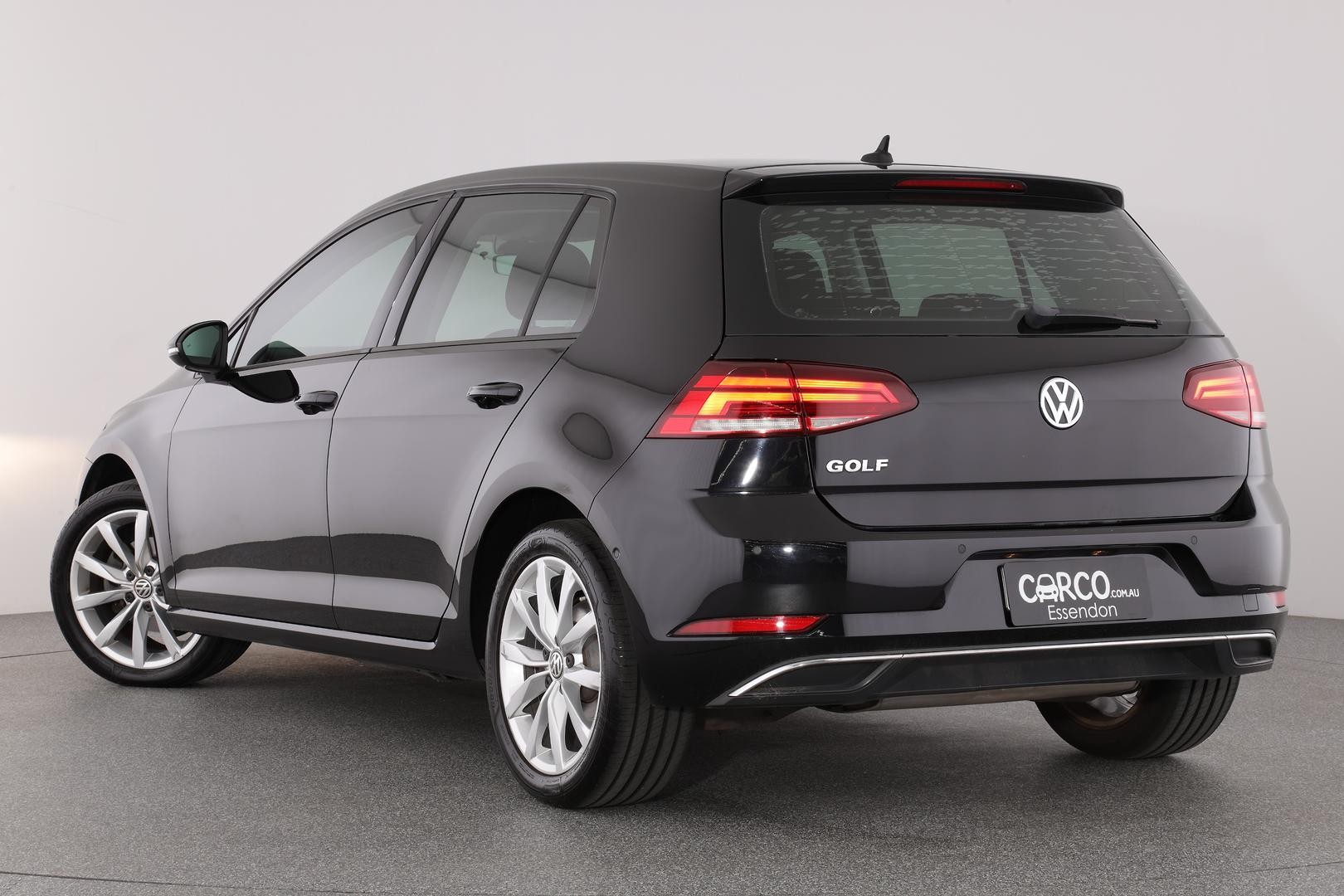 Volkswagen Golf image 2