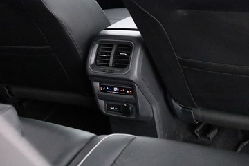https://dvg-vehicle-assets.s3.amazonaws.com/C002338/5n59ah30176yab6dv72p09vwg.jpg