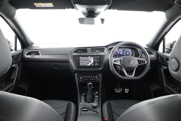https://dvg-vehicle-assets.s3.amazonaws.com/C002338/f3i33cd8c3y58ali1f12ys92z.jpg