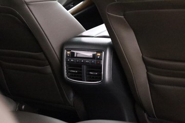 https://dvg-vehicle-assets.s3.amazonaws.com/C002358/9kbsmzgqg747so6fx5xzf43bh.jpg