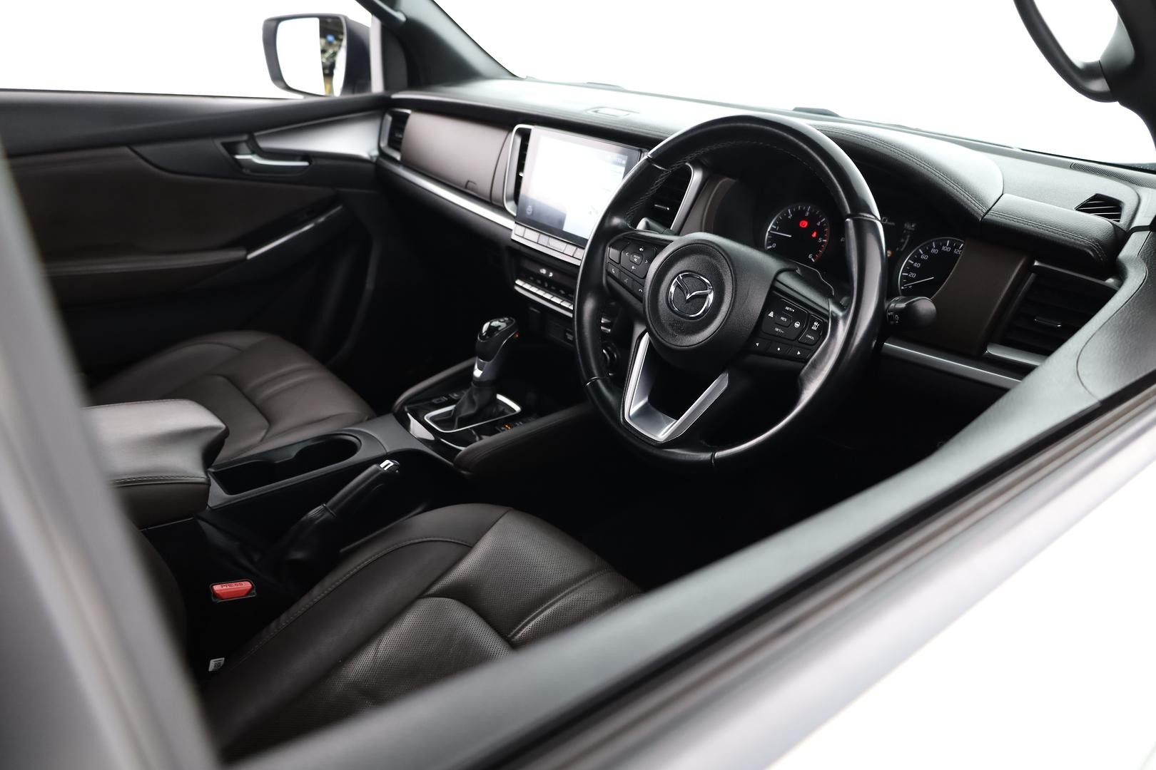 Mazda Bt-50 image 4