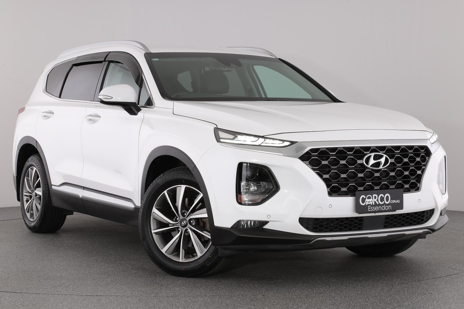 Hyundai Santa Fe image 1
