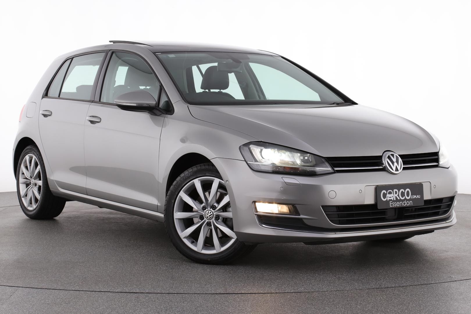 Volkswagen Golf image 1