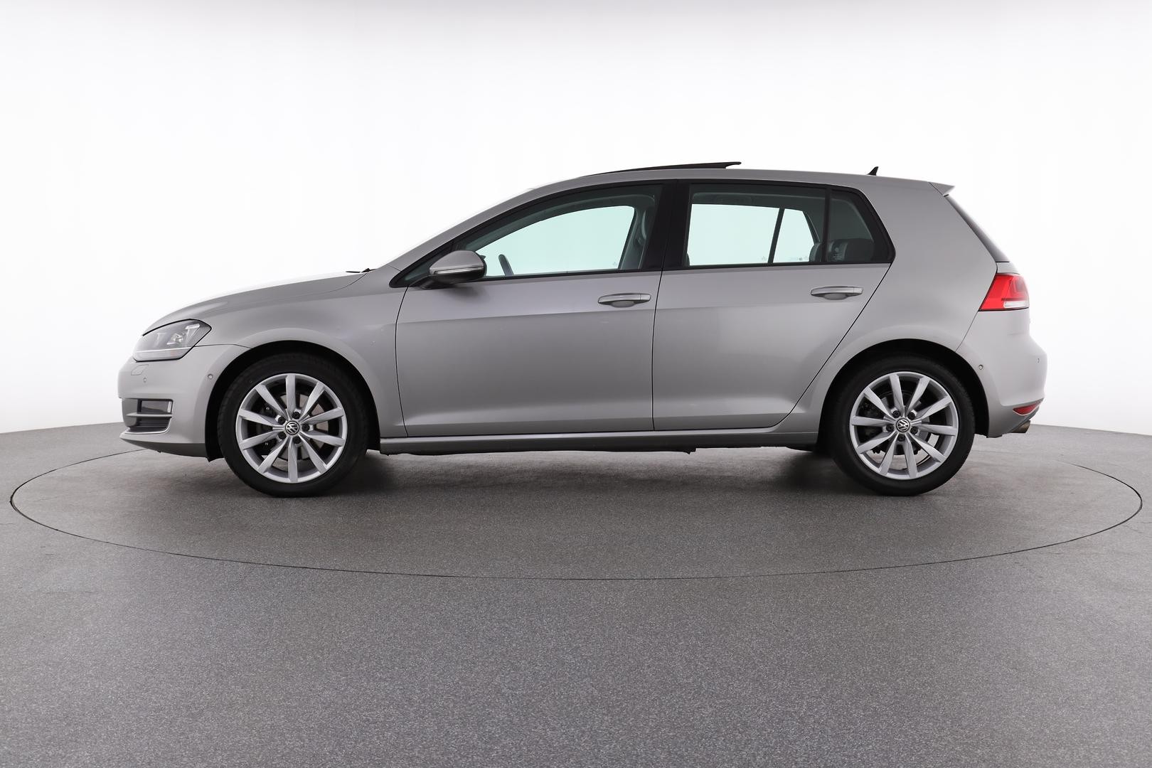 Volkswagen Golf image 2