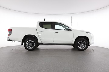 https://dvg-vehicle-assets.s3.amazonaws.com/C002378/a9c4se43epd92ydperv37gf95.jpg