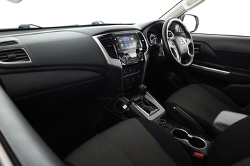 https://dvg-vehicle-assets.s3.amazonaws.com/C002378/d6cnxklipjs5zkdnveflv3jfl.jpg