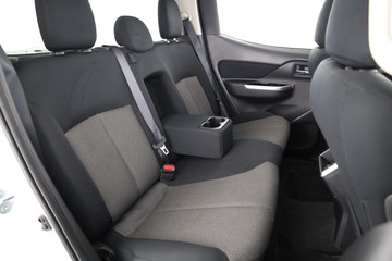 https://dvg-vehicle-assets.s3.amazonaws.com/C002378/ejpoc5u03rphn5m51tubdwspn.jpg