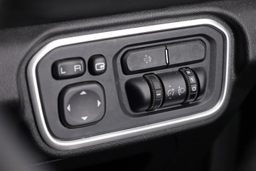 https://dvg-vehicle-assets.s3.amazonaws.com/C002380/9mwrohxj8ufnl9nh0xiqeqx98.jpg