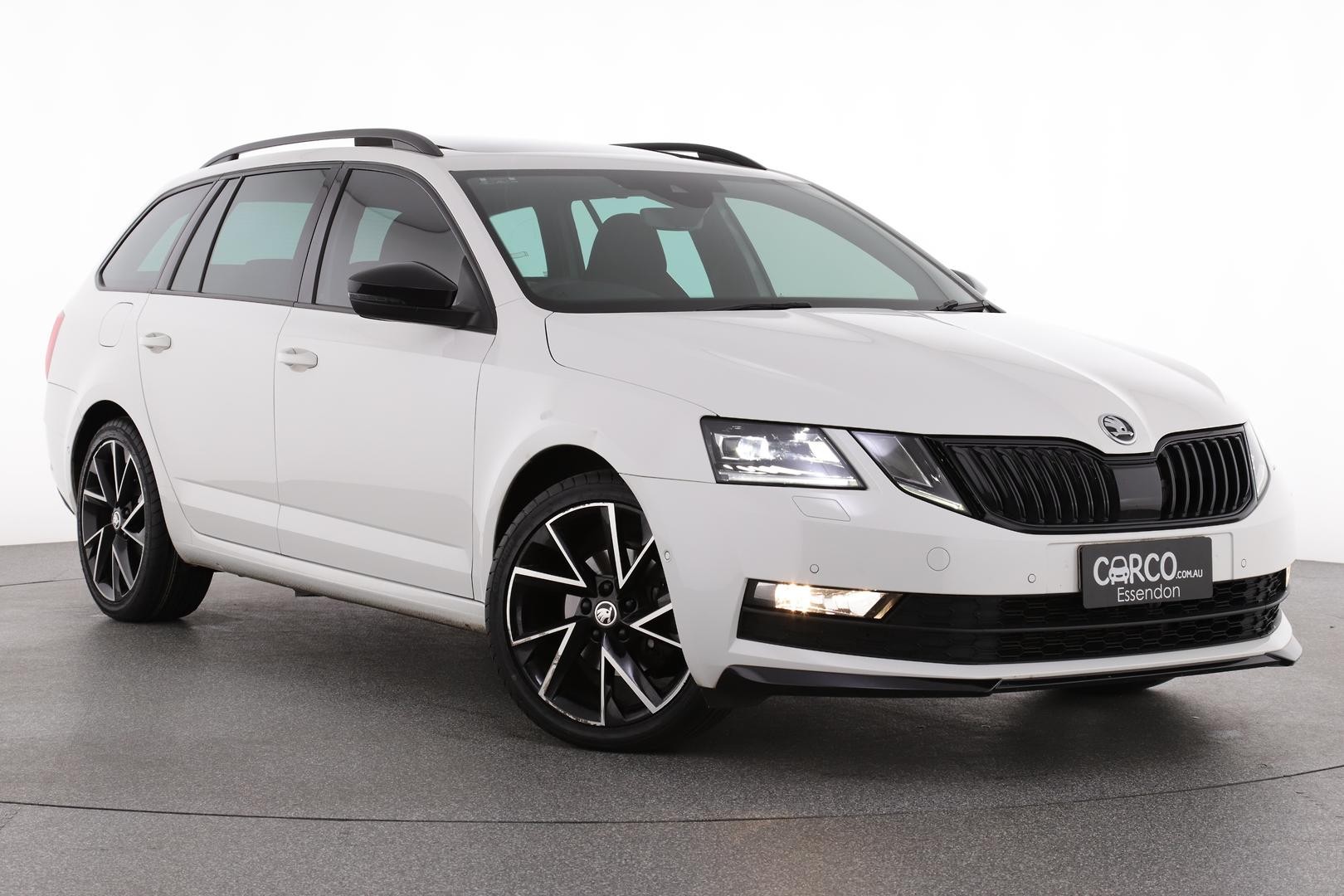 Skoda Octavia image 1