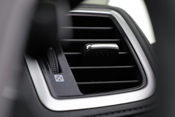https://dvg-vehicle-assets.s3.amazonaws.com/C002406/d1v8y3q704bzeda4yy13rh7lo.jpg