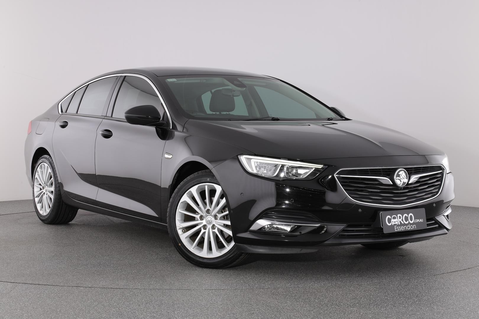 Holden Calais image 1