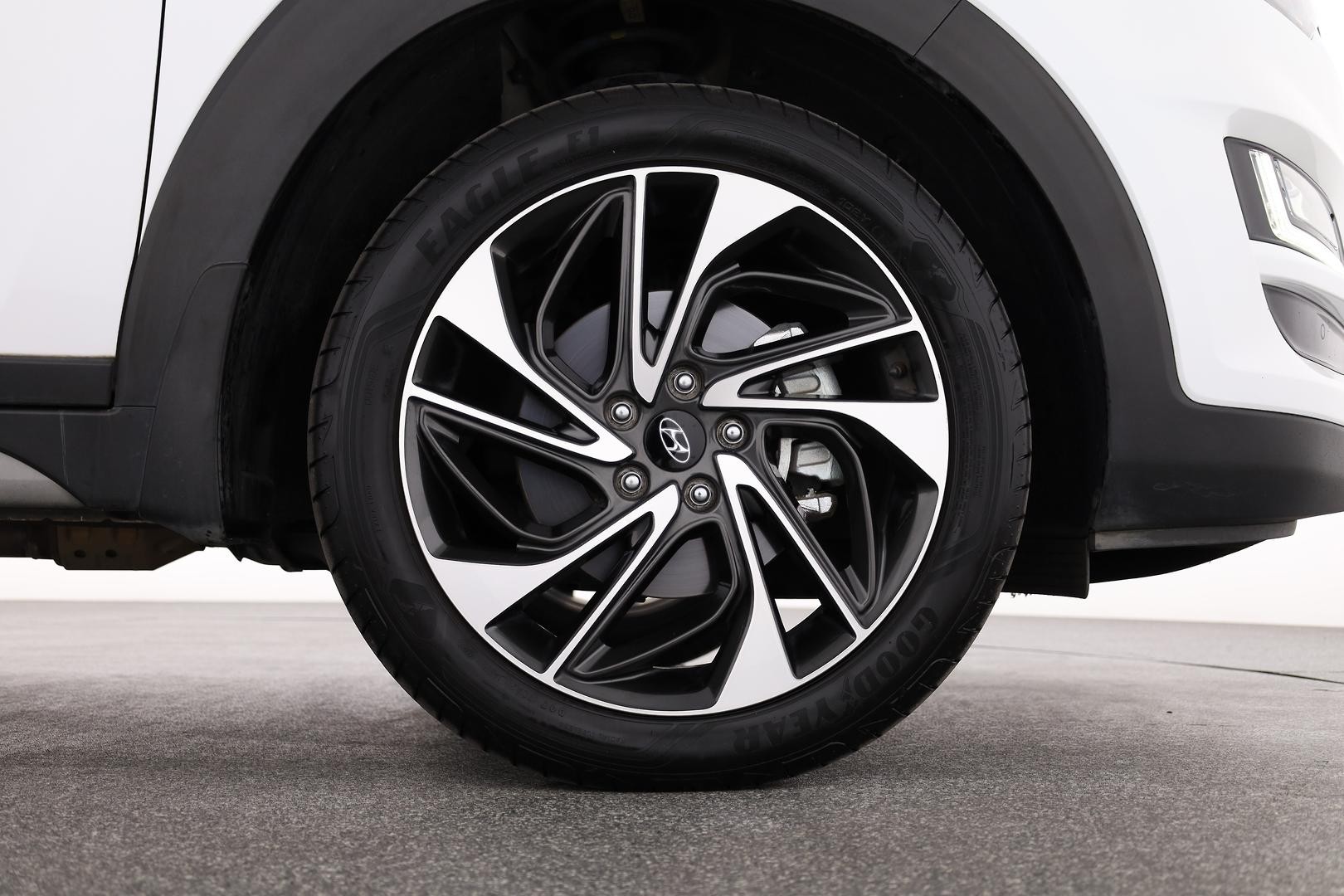 Hyundai Tucson image 3