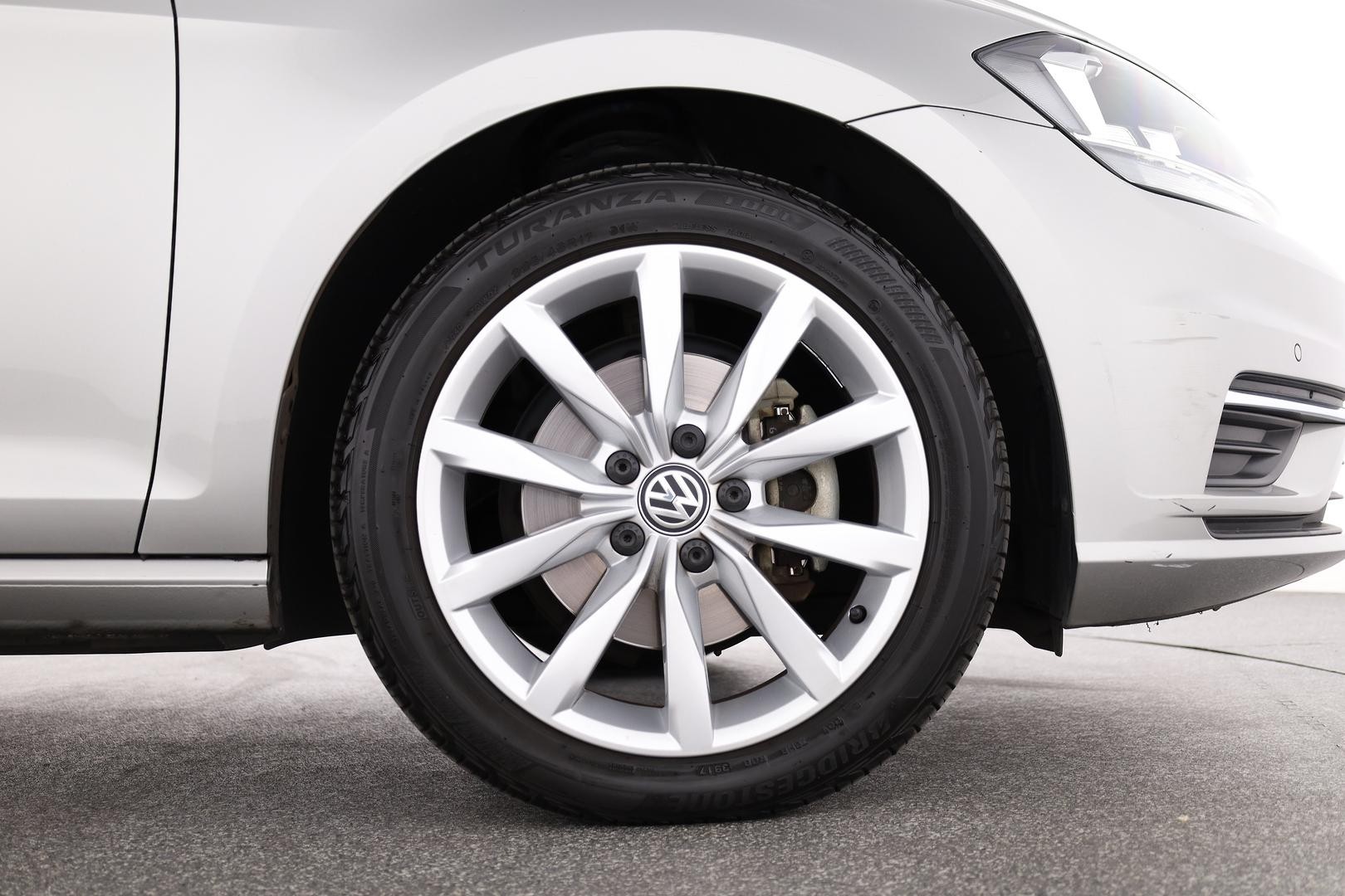 Volkswagen Golf image 3
