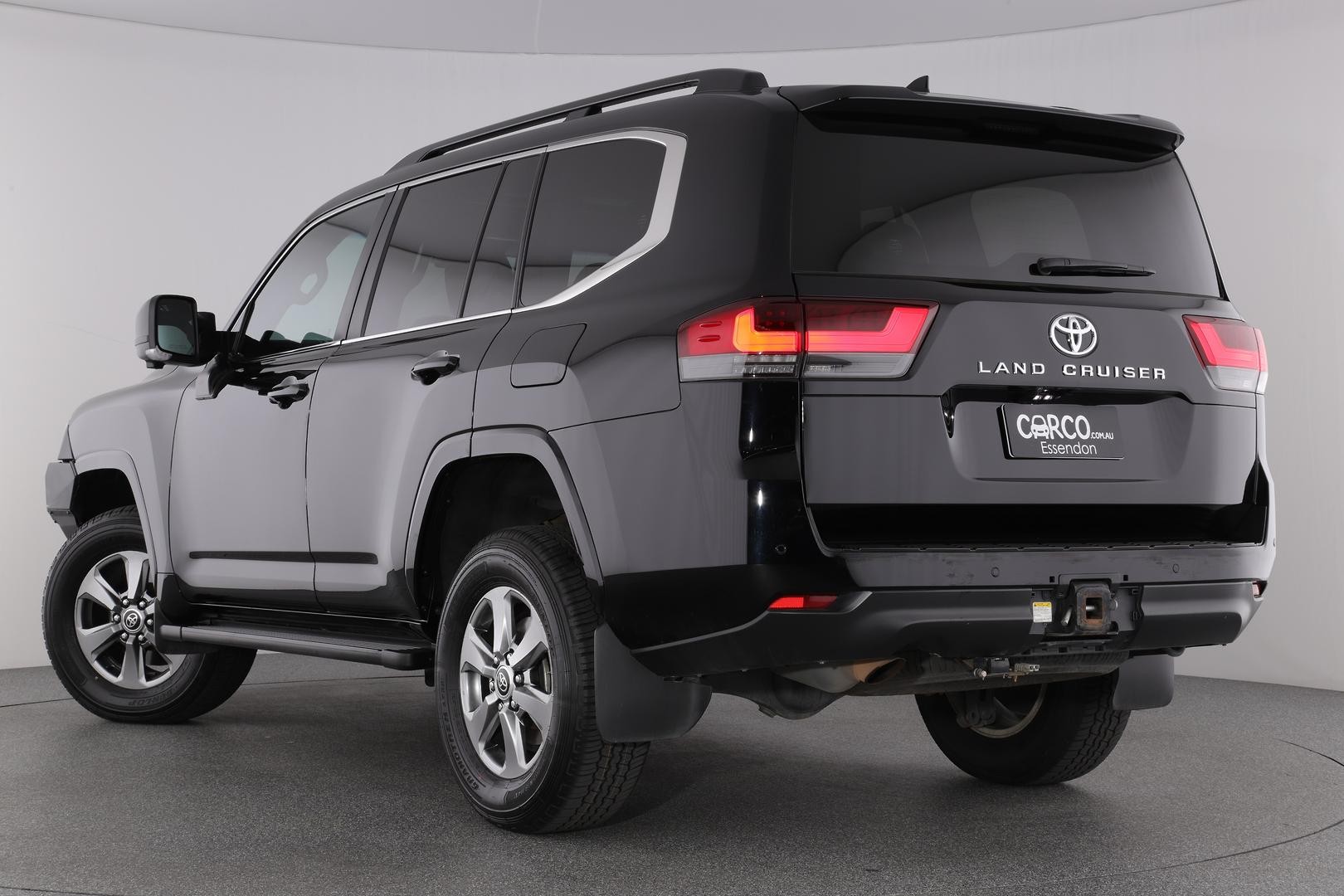 Toyota Landcruiser image 2
