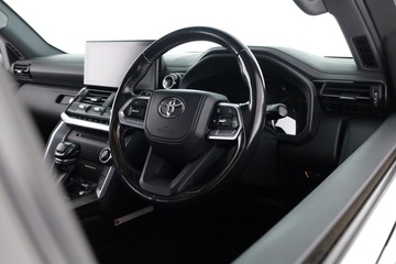 https://dvg-vehicle-assets.s3.amazonaws.com/C002442/aea6yw7pdz0ly9iov00n7jgtw.jpg