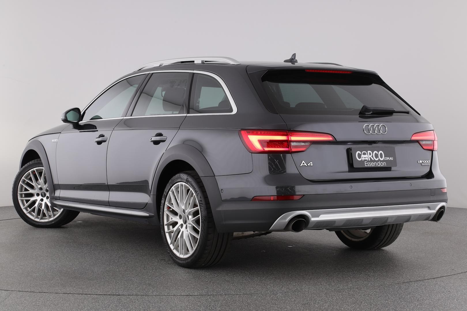 Audi A4 image 2