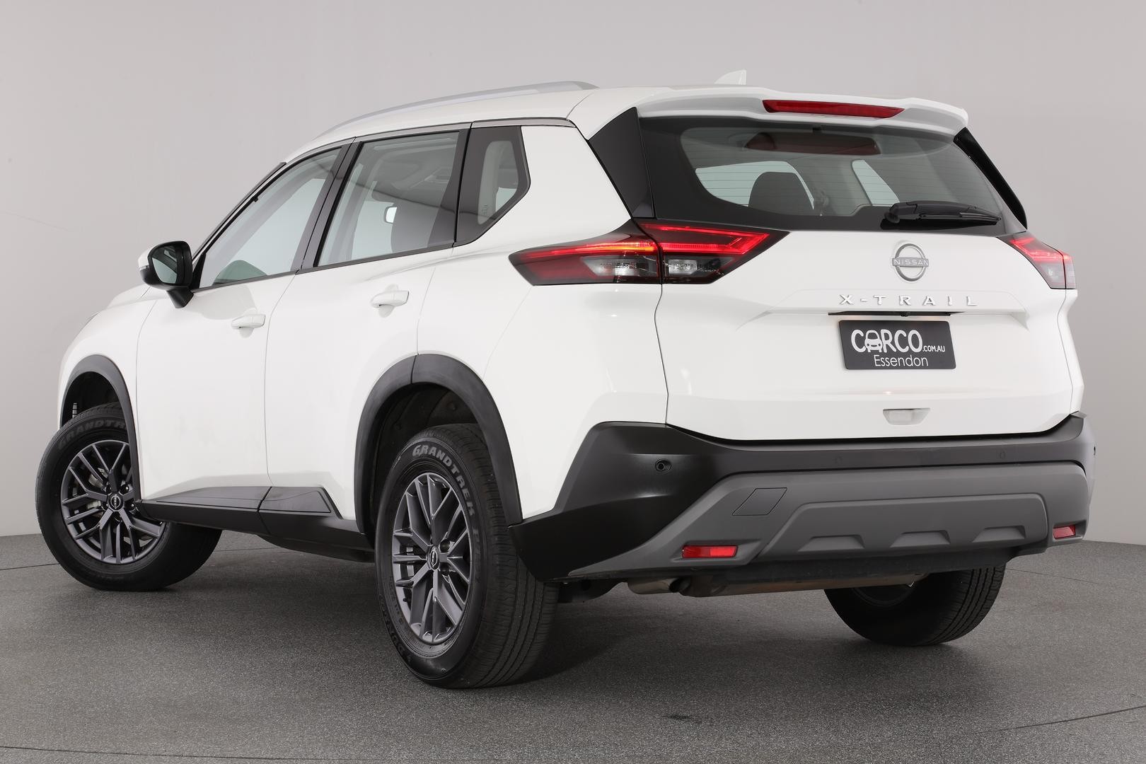 Nissan X-trail image 2