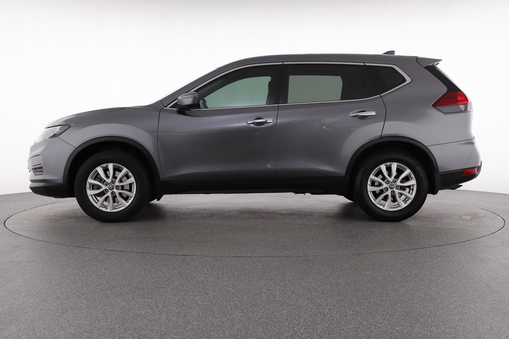 Nissan X-trail image 2