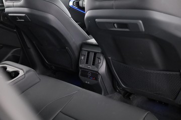 https://dvg-vehicle-assets.s3.amazonaws.com/C002453/8nu9r0tp5gsm8azdl011kyr9w.jpg