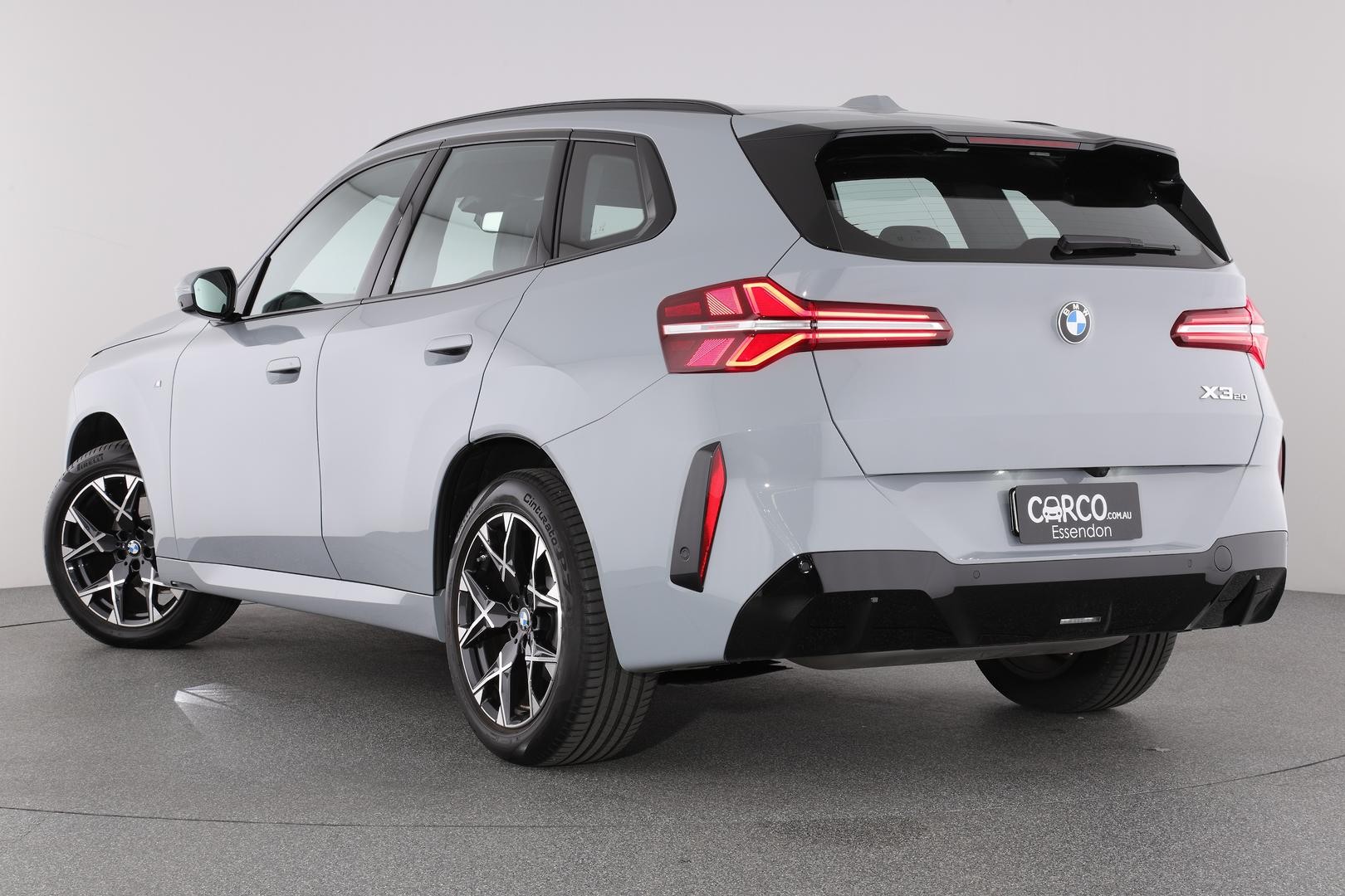 BMW X3 image 2