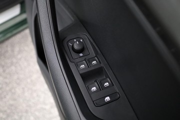 https://dvg-vehicle-assets.s3.amazonaws.com/C002463/10yn38be9puzmfztekl0188a8.jpg