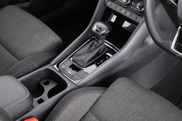 https://dvg-vehicle-assets.s3.amazonaws.com/C002463/bjemmbephv3x1uoduvbxe34yw.jpg