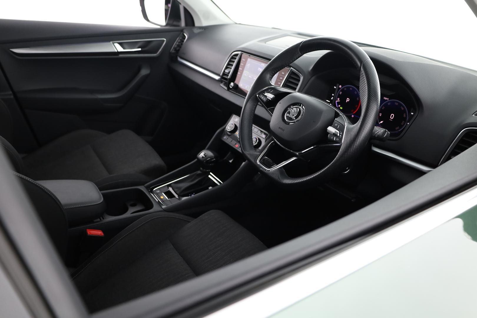 Skoda Karoq image 4