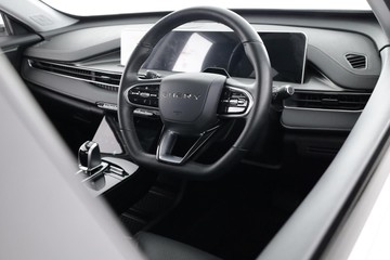 https://dvg-vehicle-assets.s3.amazonaws.com/C002464/9jxmtd9uq3bp2kt04uv3d0el7.jpg