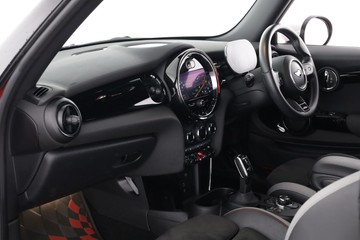 https://dvg-vehicle-assets.s3.amazonaws.com/C002476/2xhcb2ve4ytdwkt2sy391xer5.jpg
